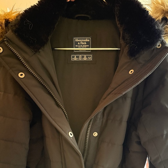 Abercrombie & Fitch Black Puffer Coat with Fur Hood - Picture 5 of 5